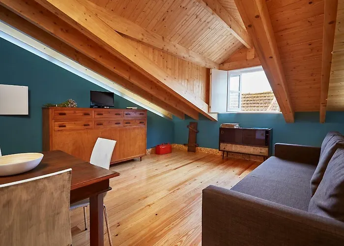 アパート Fence コインブラ