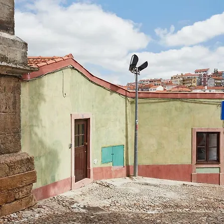 Fence * קוימברה